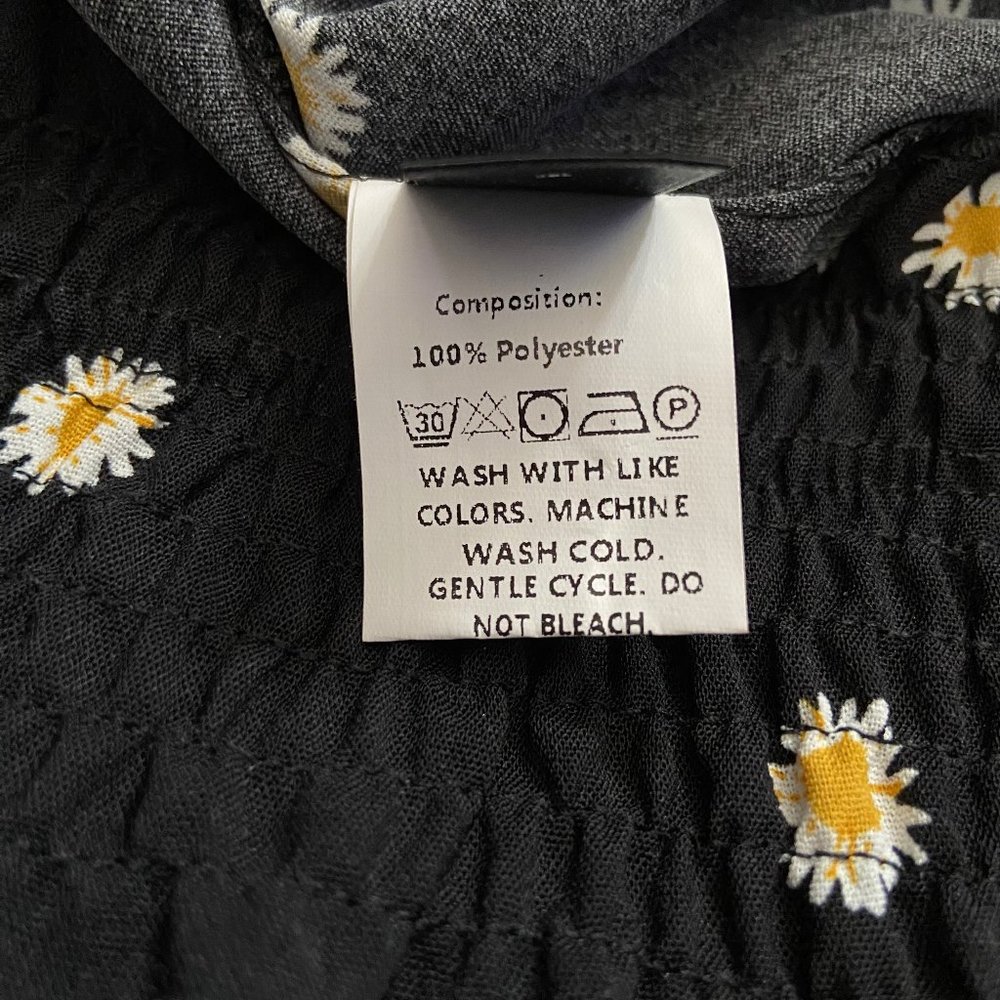 Shein NWT Women's Daisy Print Shorts Size 2XL - Picture 5 of 8